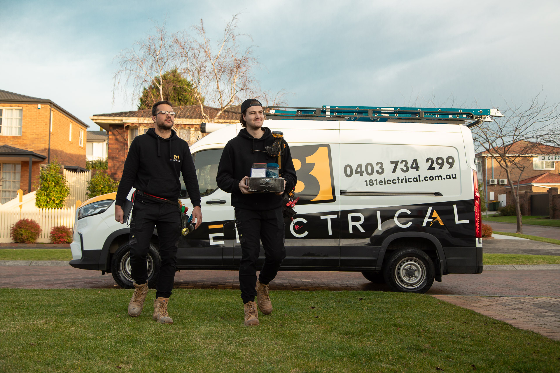 How to choose an electrician